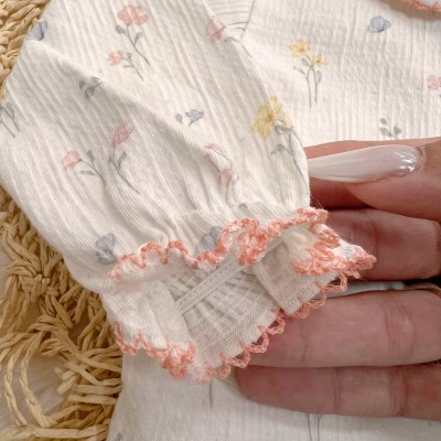 Macacão Anarruga com Gola Picueta - Jardim Encantado - Off White e Rose